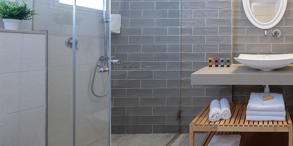Superior Room with Balcony bathroom in Mizra