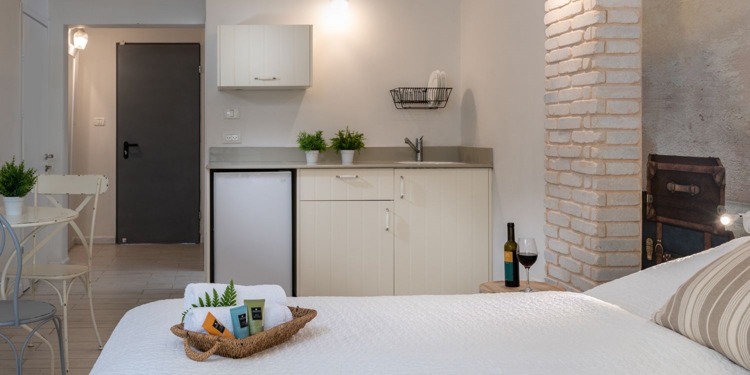 Superior Room with Balcony bedroom in Mizra