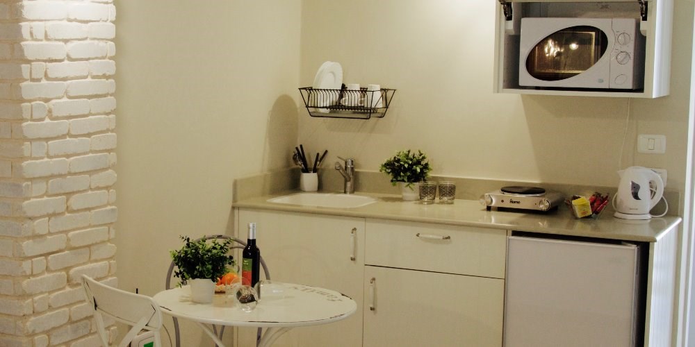 Superior Room with Balcony kitchen - Mizra