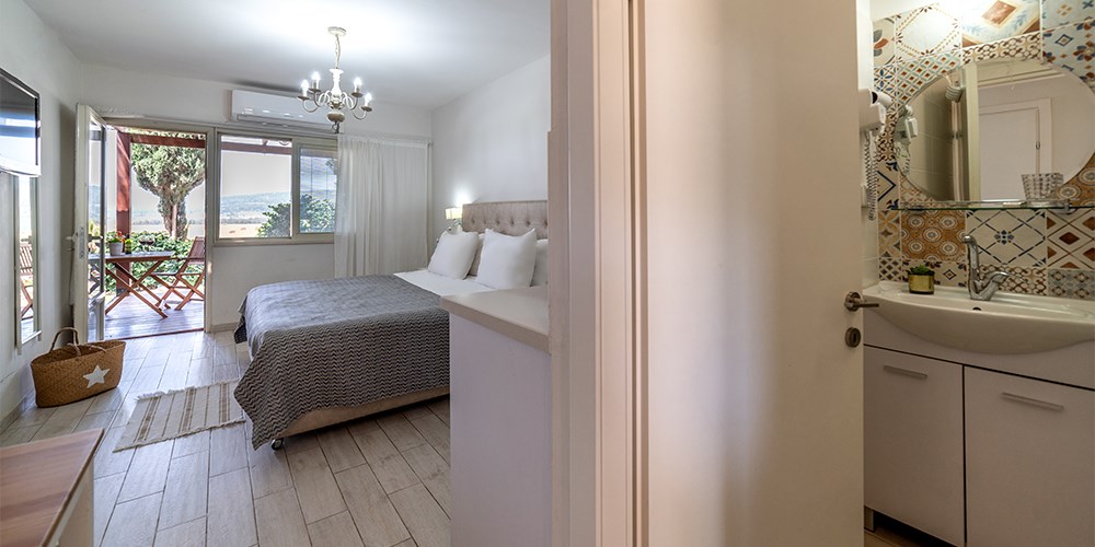 Comfort Room with Balcony - Mizra